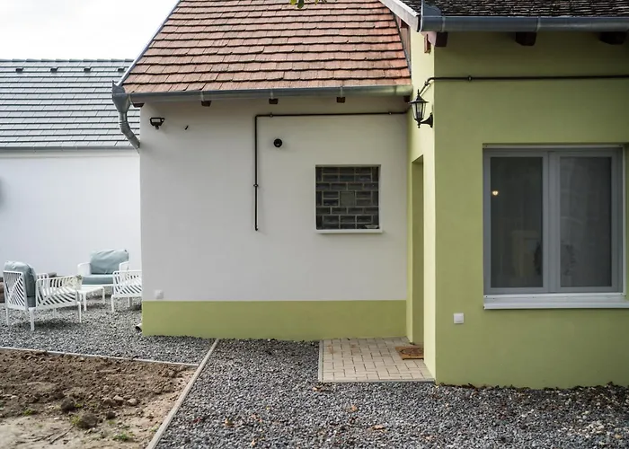 Csipesz_vendeghaz شقة *